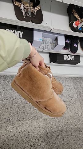 UGG · Рыжие меховые ботинки
