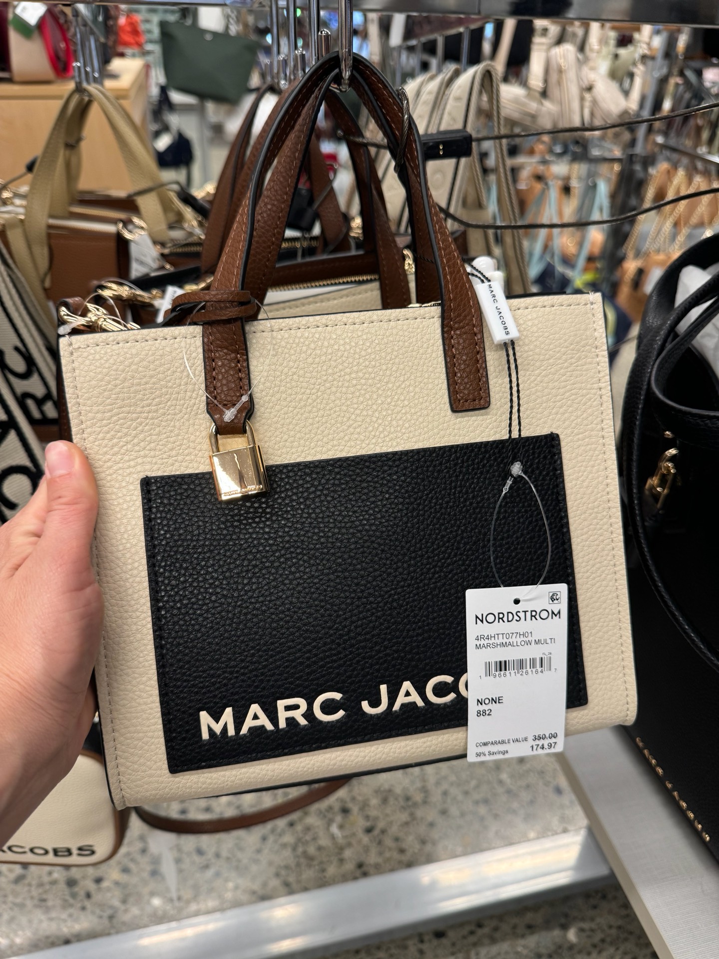 MARC JACOBS