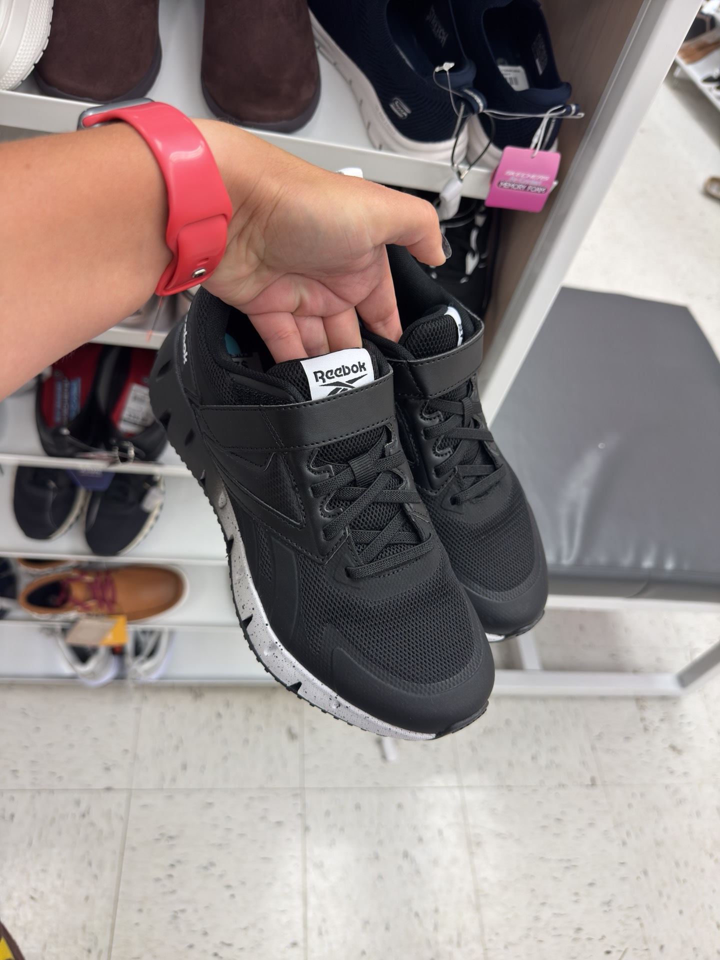 Reebok женские кроссовки 