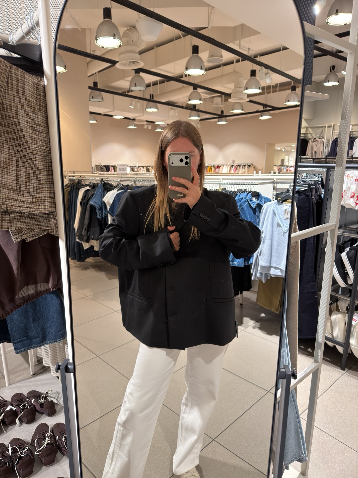 · H&M