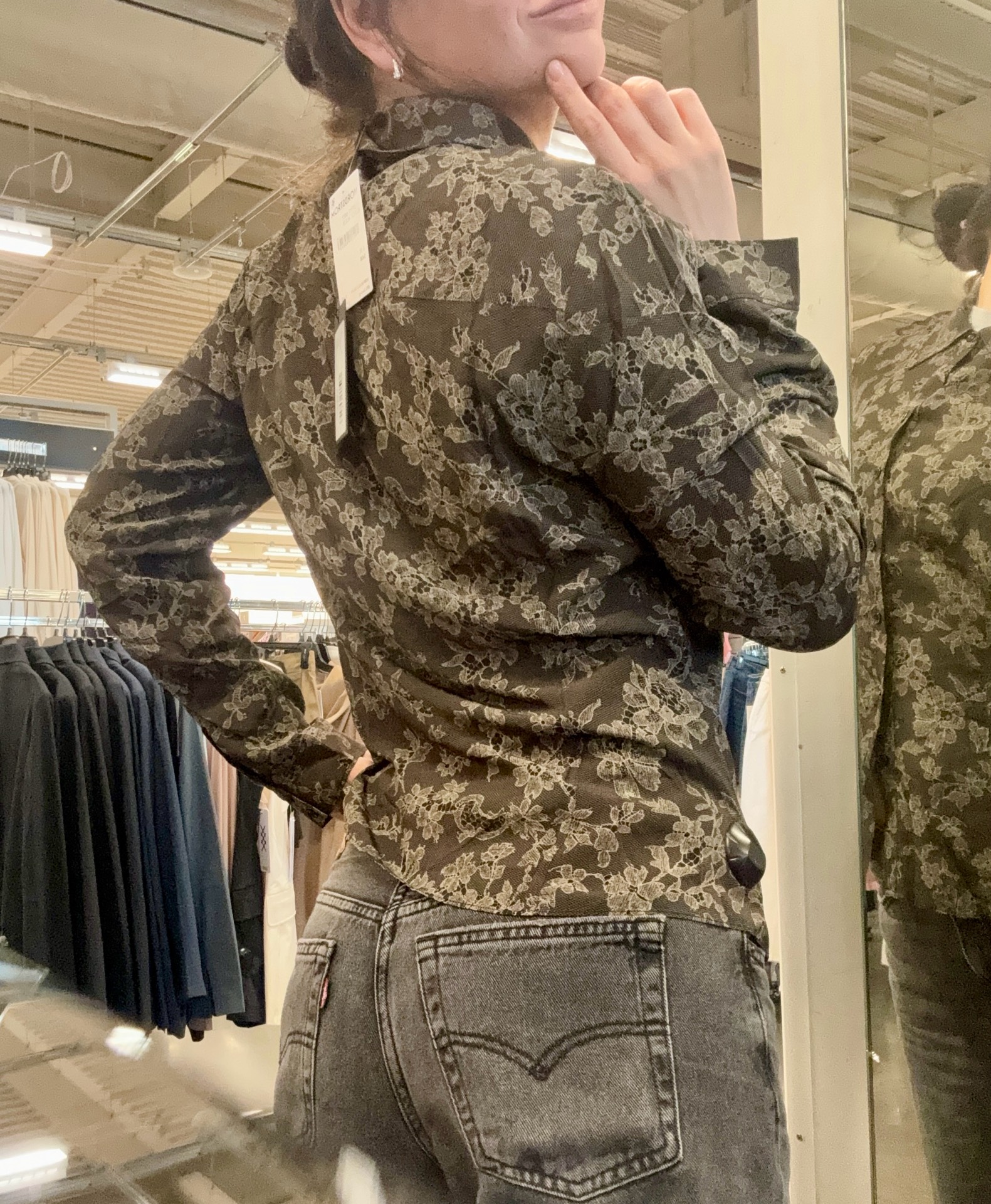 женская рубашка с цветочным принтом и кружевным эффектом PAIGE Desano Floral Lace Shirt