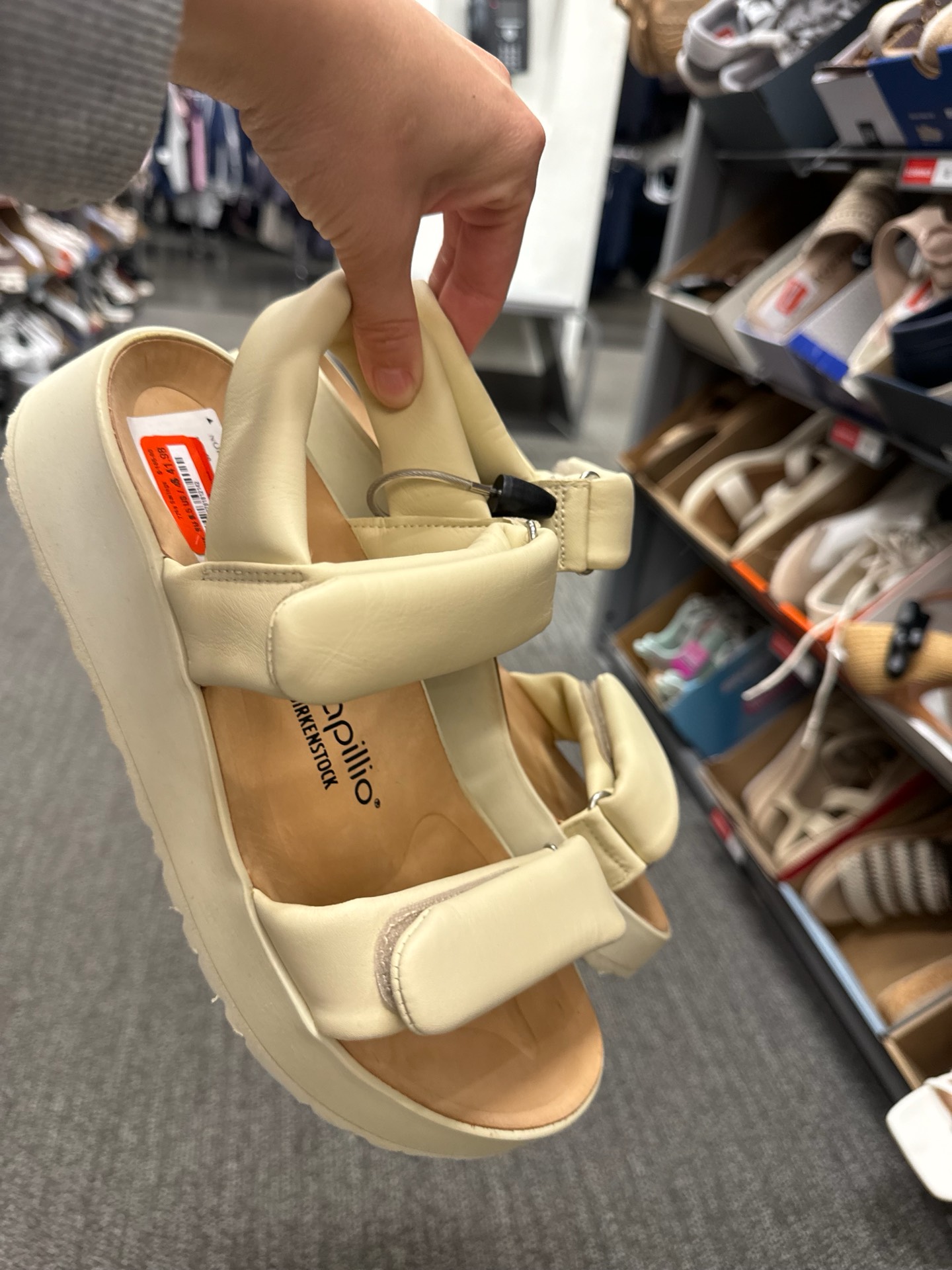  женские сандалии на платформе Birkenstock Papillio Theda в фирменной расцветке Ecru (светло-бежевый) 